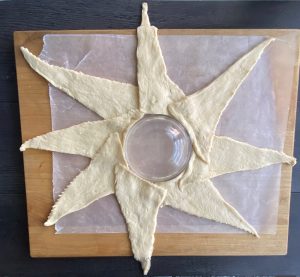 wreath appetizer glass bowl